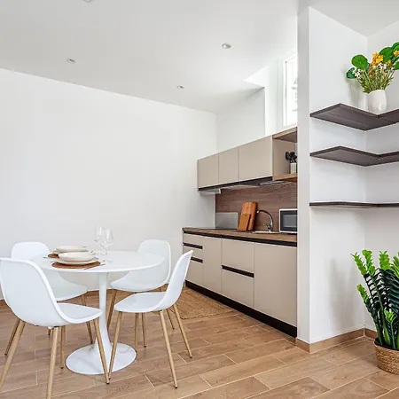 Apartamento Joivy Casa 27 *